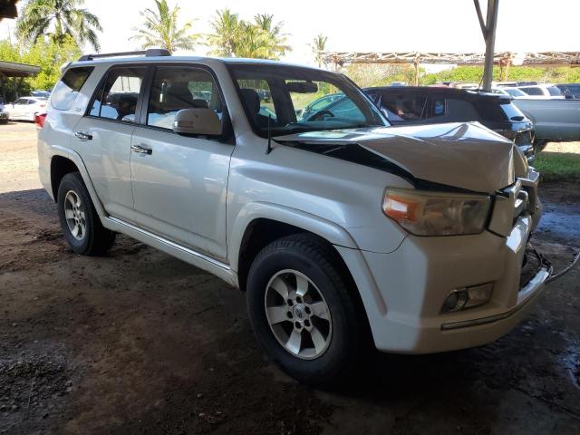 JTEZU5JR3A5004808 - 2010 TOYOTA 4RUNNER SR5 WHITE photo 4