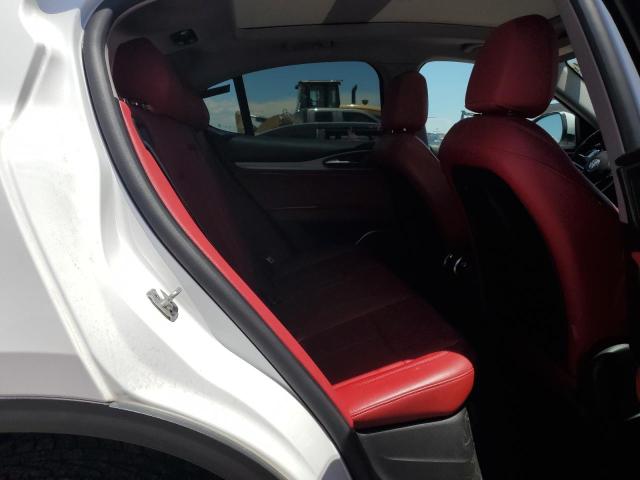 ZASFAKPN5J7B87059 - 2018 ALFA ROMEO STELVIO SPORT أبيض صورة 10