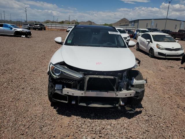 ZASFAKPN5J7B87059 - 2018 ALFA ROMEO STELVIO SPORT أبيض صورة 5