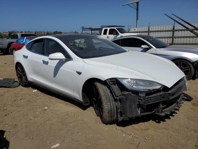 5YJSA4H29FF086079 - 2015 TESLA MODEL S 85D WHITE photo 4