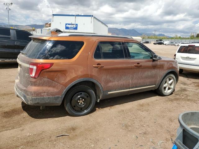 1FM5K8D85HGD44498 - 2017 FORD EXPLORER XLT ORANGE photo 3