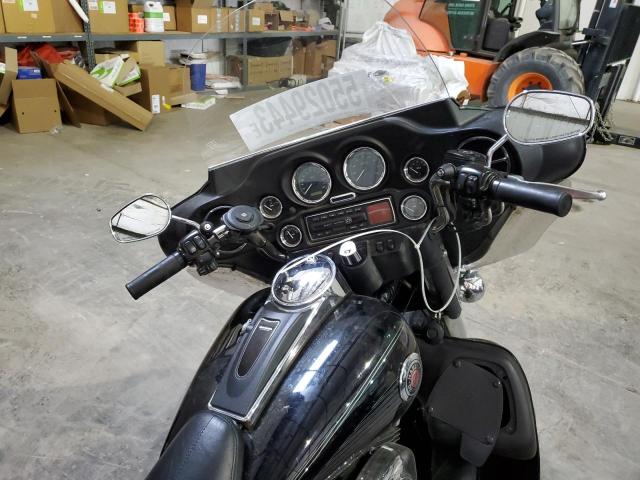 1HD1FCW114Y629809 - 2004 HARLEY-DAVIDSON FLHTCUI 黑色 照片 5