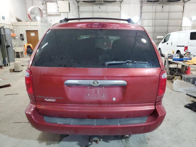 1C4GP45R05B356758 - 2005 CHRYSLER TOWN & COU RED photo 6