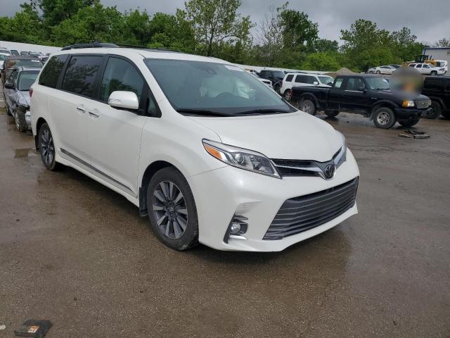 5TDYZ3DC2JS916630 - 2018 TOYOTA SIENNA XLE WHITE photo 4