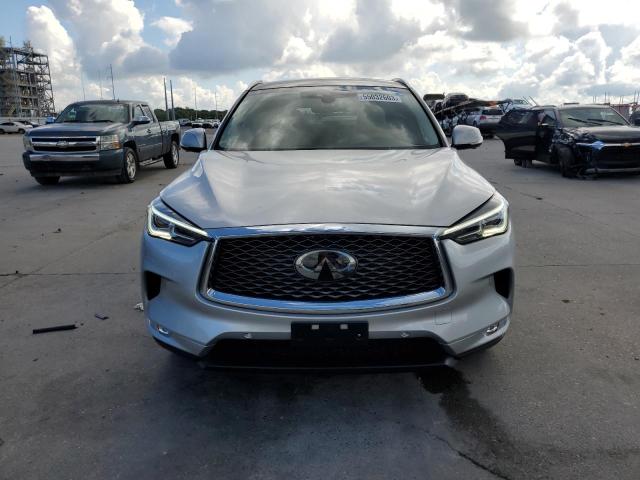 3PCAJ5M31KF108411 - 2019 INFINITI QX50 ESSENTIAL GRAY photo 5