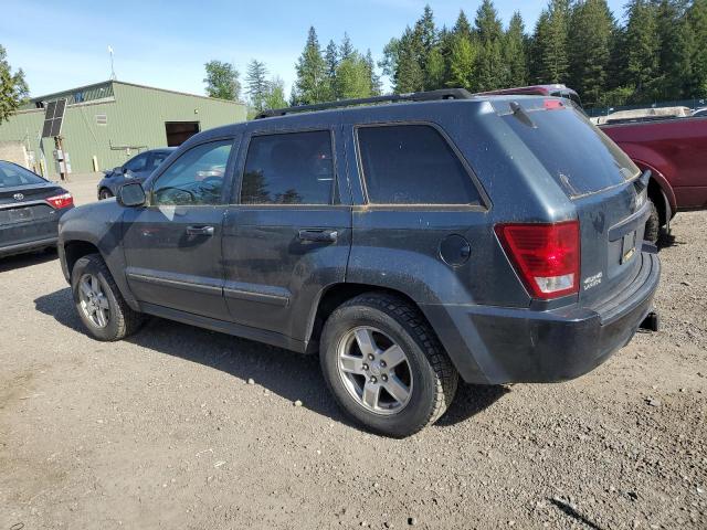 1J8GR48K67C521775 - 2007 JEEP GRAND CHER LAREDO CHARCOAL photo 2