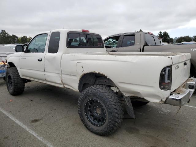 5TEWN72N1YZ707696 - 2000 TOYOTA TACOMA XTRACAB WHITE photo 2