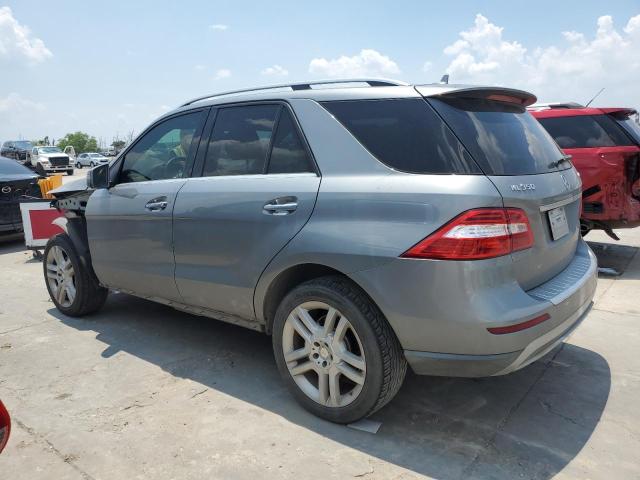 4JGDA5HB1DA226562 - 2013 MERCEDES-BENZ ML 350 4MATIC SILVER photo 2