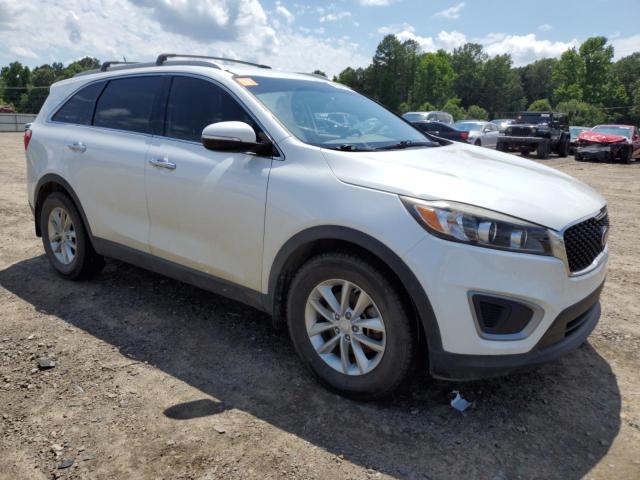 5XYPG4A36HG202454 - 2017 KIA SORENTO LX WHITE photo 4