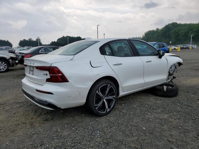 7JRL12TW7PG236444 - 2023 VOLVO S60 PLUS WHITE photo 3