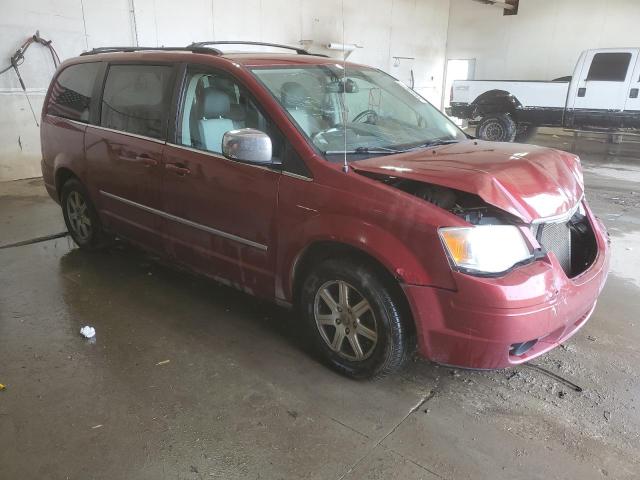 2A4RR8DX3AR375076 - 2010 CHRYSLER TOWN & COU TOURING PLUS BURGUNDY photo 4