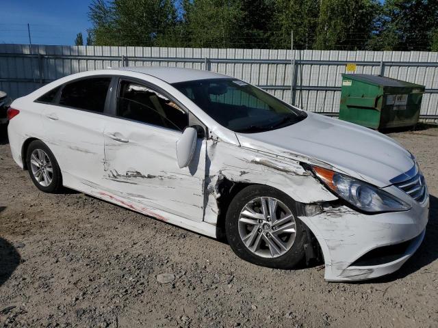 5NPEB4AC3EH909277 - 2014 HYUNDAI SONATA GLS WHITE photo 4