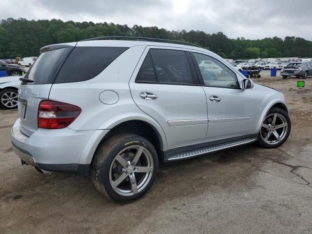 4JGBB22E88A335502 - 2008 MERCEDES-BENZ ML 320 CDI SILVER photo 3