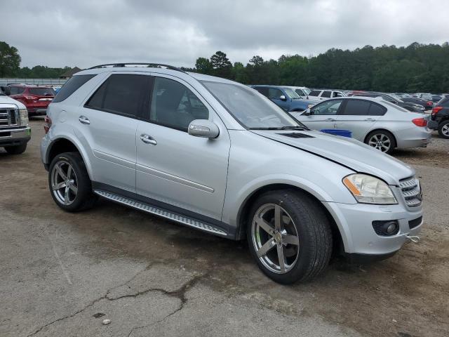 4JGBB22E88A335502 - 2008 MERCEDES-BENZ ML 320 CDI SILVER photo 4