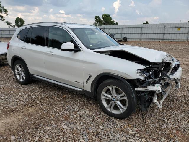 5UXTR9C5XJLC76444 - 2018 BMW X3 XDRIVE30I WHITE photo 4