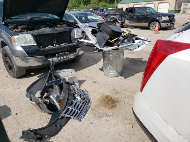 3GYFNFE31FS606419 - 2015 CADILLAC SRX PERFORMANCE COLLECTION Ақ фото 13