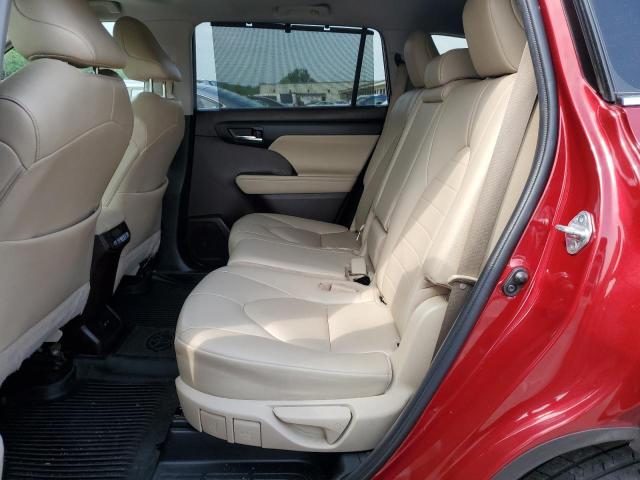5TDGZRAH5NS548626 - 2022 TOYOTA HIGHLANDER XLE RED photo 11