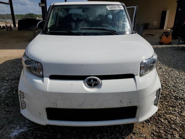 JTLZE4FE4FJ070322 - 2015 TOYOTA SCION XB WHITE photo 5