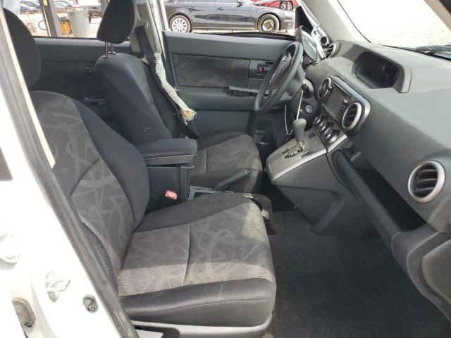 JTLZE4FE4FJ070322 - 2015 TOYOTA SCION XB WHITE photo 7