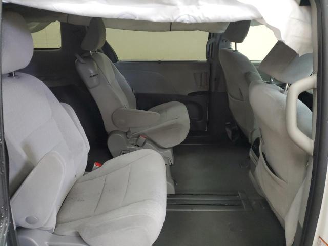 5TDKZ3DC6LS071824 - 2020 TOYOTA SIENNA LE WHITE photo 11