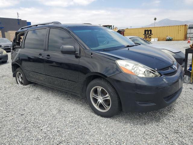 5TDZK23CX8S109125 - 2008 TOYOTA SIENNA CE BLACK photo 4