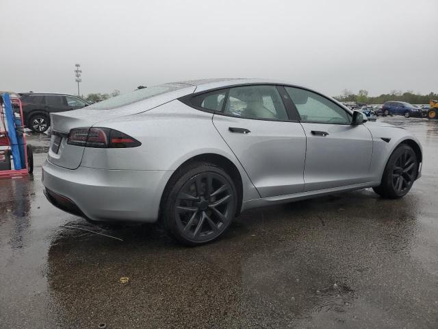 5YJSA1E53RF542174 - 2024 TESLA MODEL S SILVER photo 3