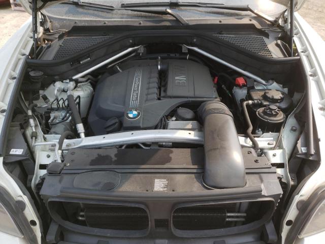5UXFG2C54E0C44767 - 2014 BMW X6 XDRIVE35I WHITE photo 11
