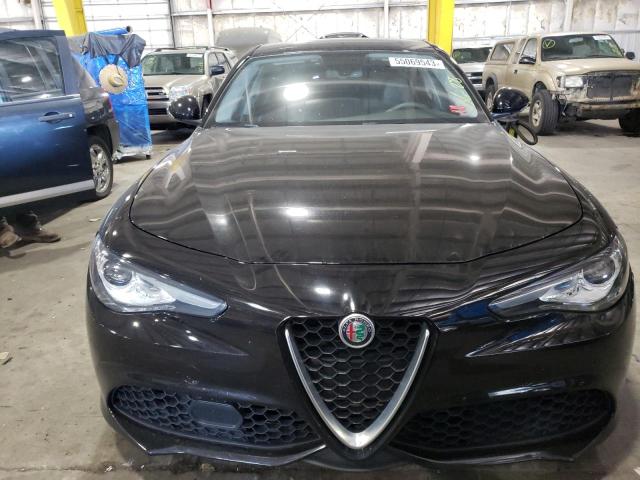 ZARFAEBN3J7583840 - 2018 ALFA ROMEO GIULIA BLACK photo 5