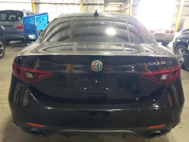 ZARFAEBN3J7583840 - 2018 ALFA ROMEO GIULIA BLACK photo 6