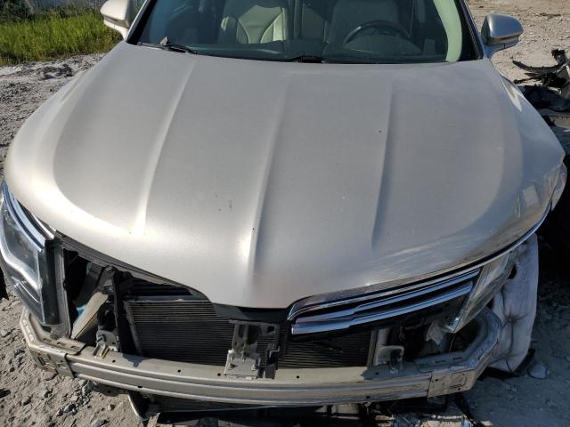 2LMPJ8LR6HBL33818 - 2017 LINCOLN MKX RESERVE Կրեմագույն լուսանկար 11