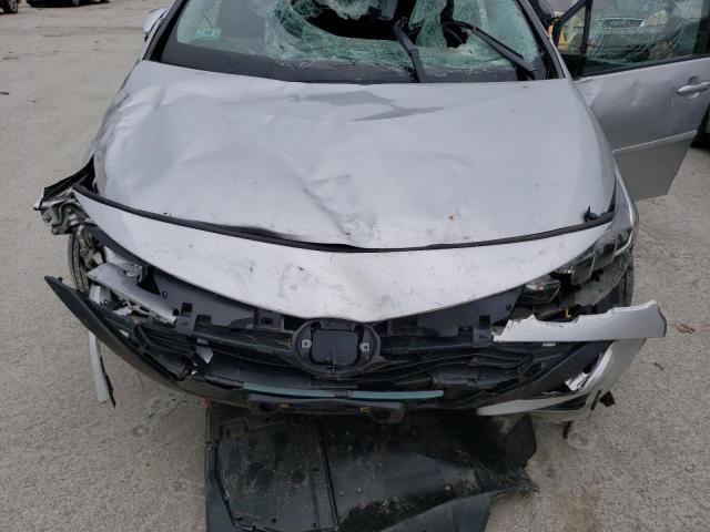 JTDKARFP0J3086778 - 2018 TOYOTA PRIUS PRIM 银色 照片 11