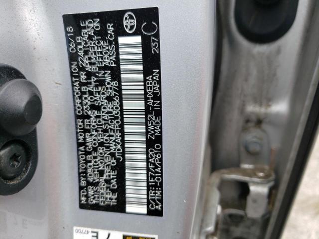 JTDKARFP0J3086778 - 2018 TOYOTA PRIUS PRIM 银色 照片 13
