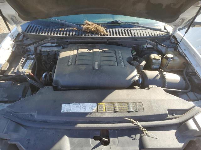 5LMFU28R04LJ12503 - 2004 LINCOLN NAVIGATOR თეთრი ფოტო 11