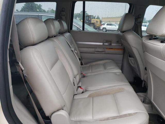 1A8HW58TX9F708417 - 2009 CHRYSLER ASPEN LIMITED WHITE photo 11