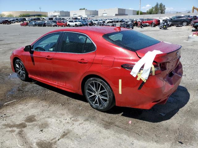 4T1G11AK4PU095792 - 2023 TOYOTA CAMRY SE NIGHT SHADE RED photo 2