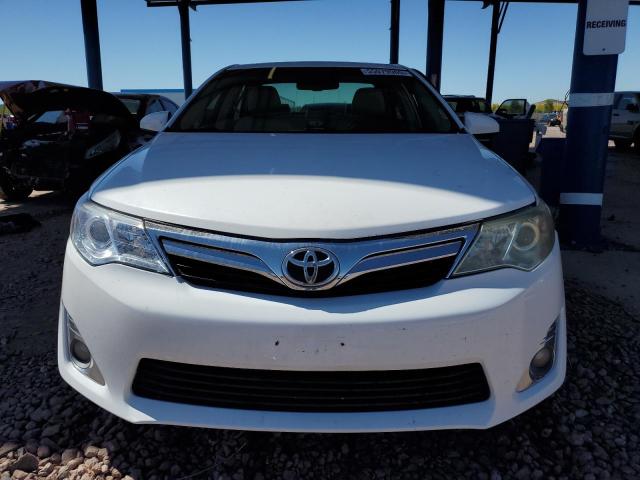 4T1BF1FK7CU619919 - 2012 TOYOTA CAMRY BASE WHITE photo 5