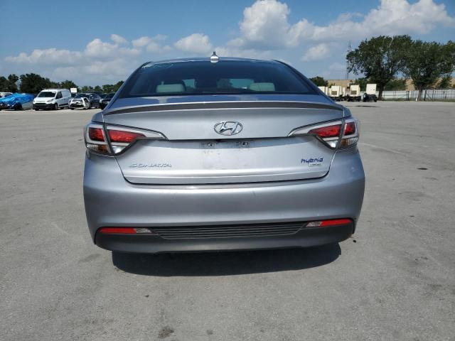 KMHE34L16GA017927 - 2016 HYUNDAI SONATA HYBRID GRAY photo 6