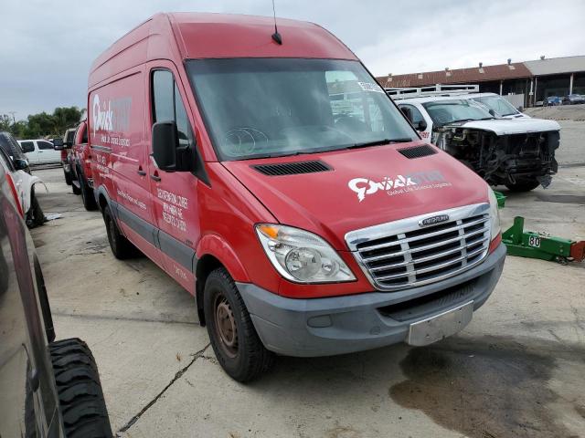 WDYPE7CC0B5565437 - 2011 FREIGHTLINER SPRINTER 2500 RED photo 4