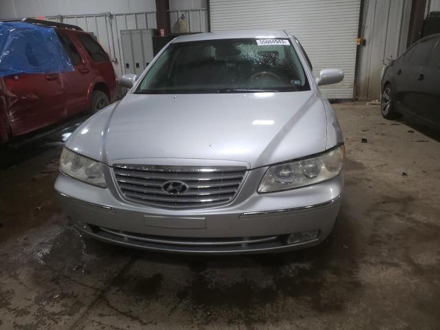 KMHFC46F16A077950 - 2006 HYUNDAI AZERA SE GRAY photo 5