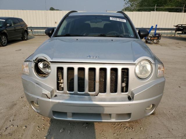 1J8FF47W57D369359 - 2007 JEEP COMPASS SILVER photo 5