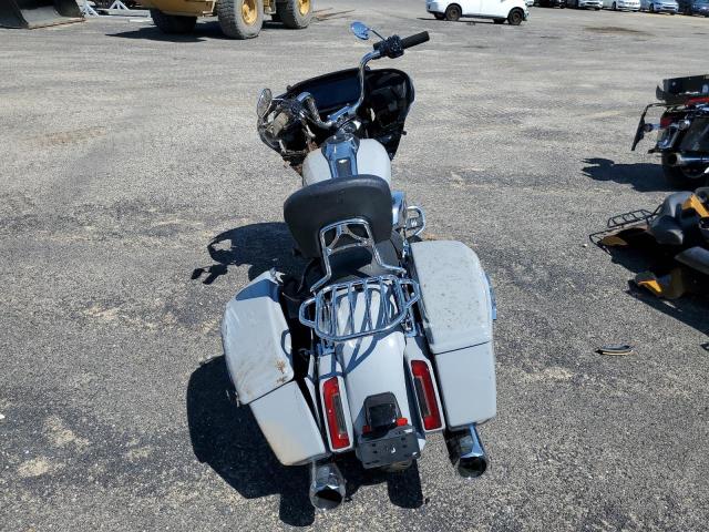 1HD1KH717RB626897 - 2024 HARLEY-DAVIDSON FLTRX 银色 照片 4