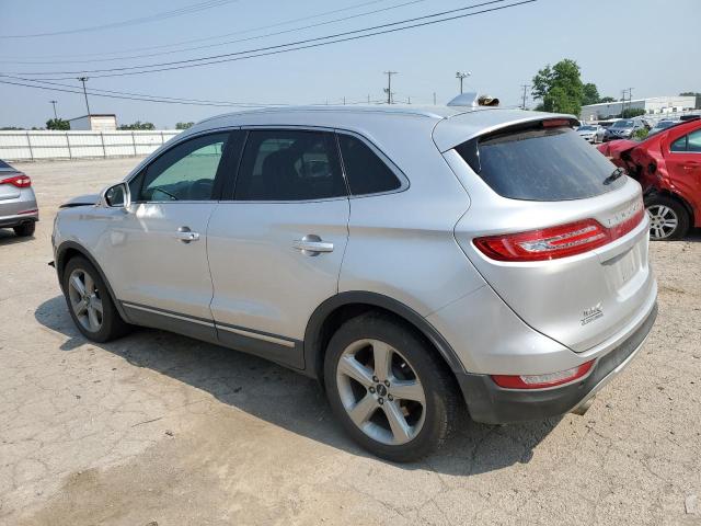 5LMCJ1A91FUJ07386 - 2015 LINCOLN MKC SILVER photo 2