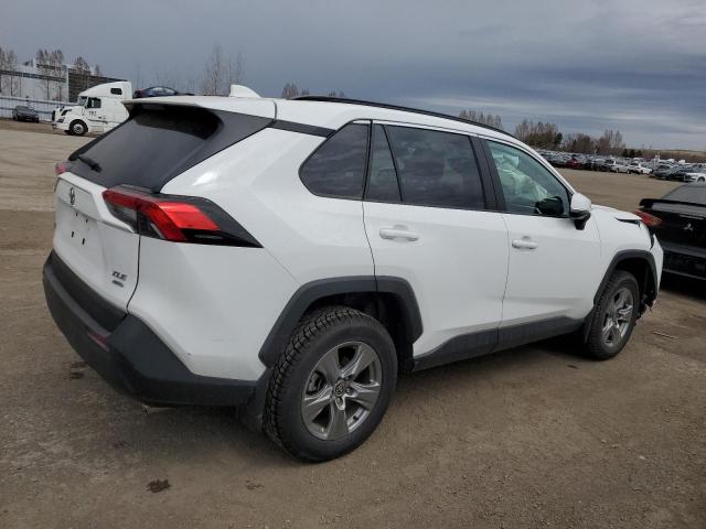 2T3R1RFVXRC439700 - 2024 TOYOTA RAV4 XLE WHITE photo 3