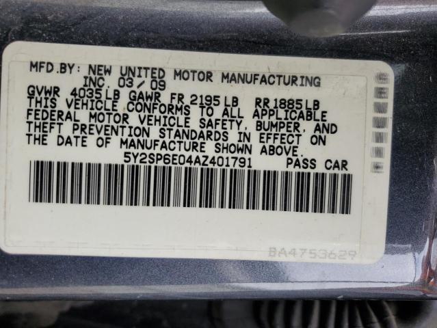 5Y2SP6E04AZ401791 - 2010 PONTIAC VIBE GRAY photo 12