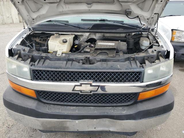 1GCGG25V561184400 - 2006 CHEVROLET EXPRESS G2 WHITE photo 12