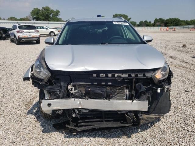 KNDCB3LC2J5179046 - 2018 KIA NIRO FE SILVER photo 5