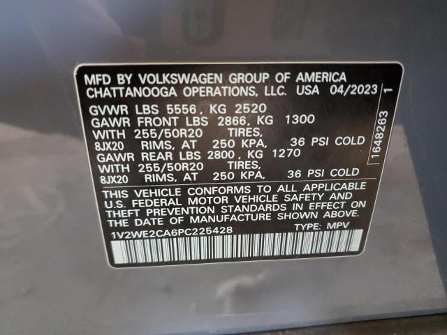 1V2WE2CA6PC225428 - 2023 VOLKSWAGEN ATLAS CROS SE Gris foto 13