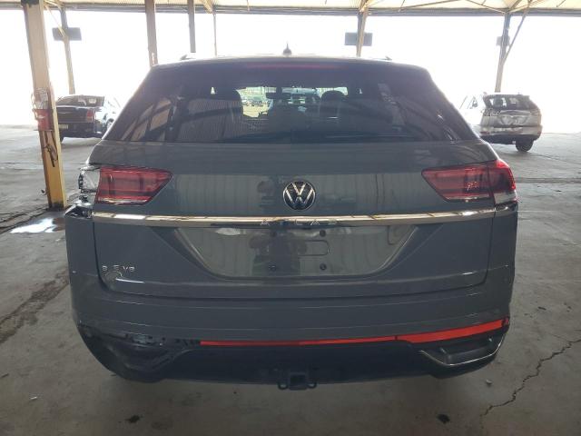 1V2WE2CA6PC225428 - 2023 VOLKSWAGEN ATLAS CROS SE Gris foto 6