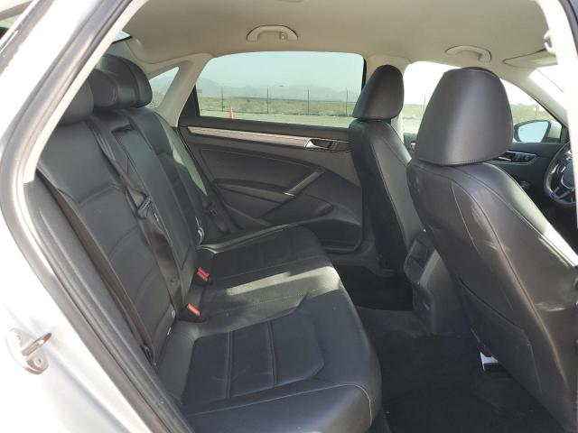 1VWDT7A34HC061787 - 2017 VOLKSWAGEN PASSAT R-LINE Gümüş foto 10
