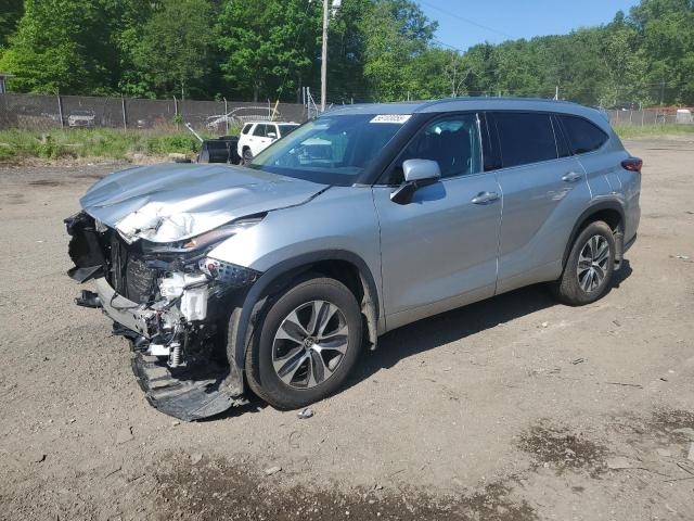 5TDGZRBH1MS094940 - 2021 TOYOTA HIGHLANDER XLE SILVER photo 1